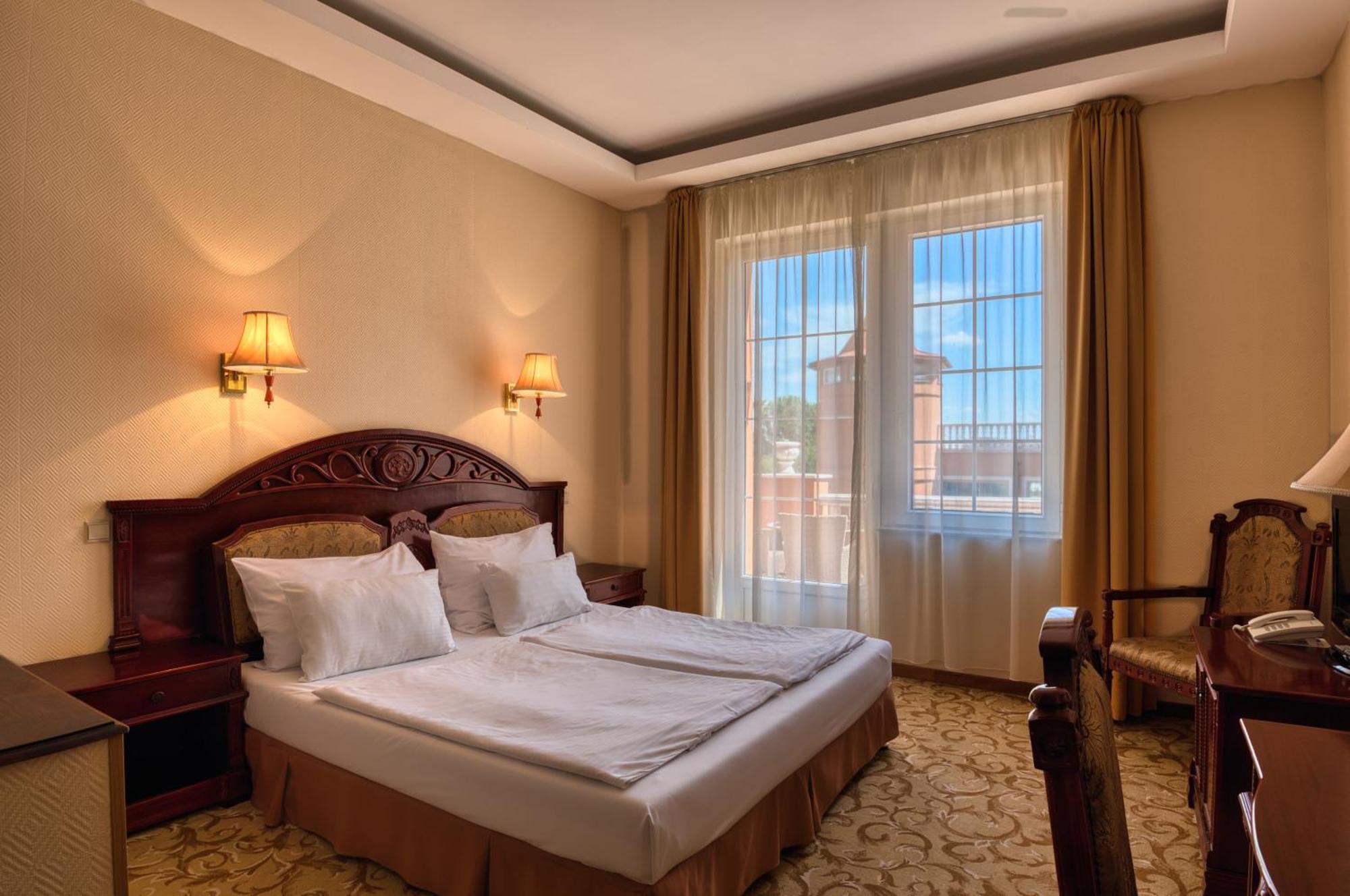 Hotel Bellevue Esztergom Ngoại thất bức ảnh