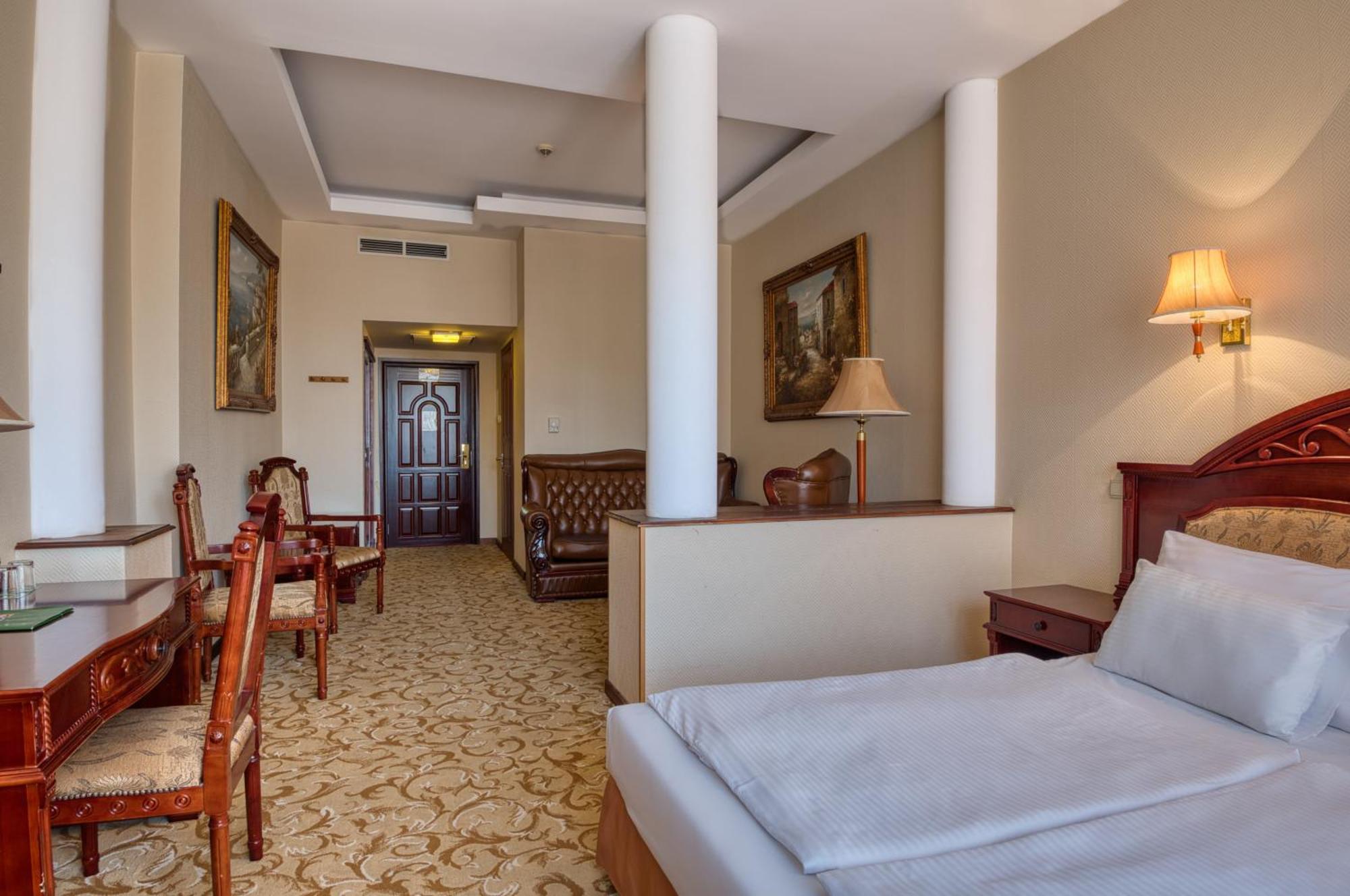 Hotel Bellevue Esztergom Phòng bức ảnh