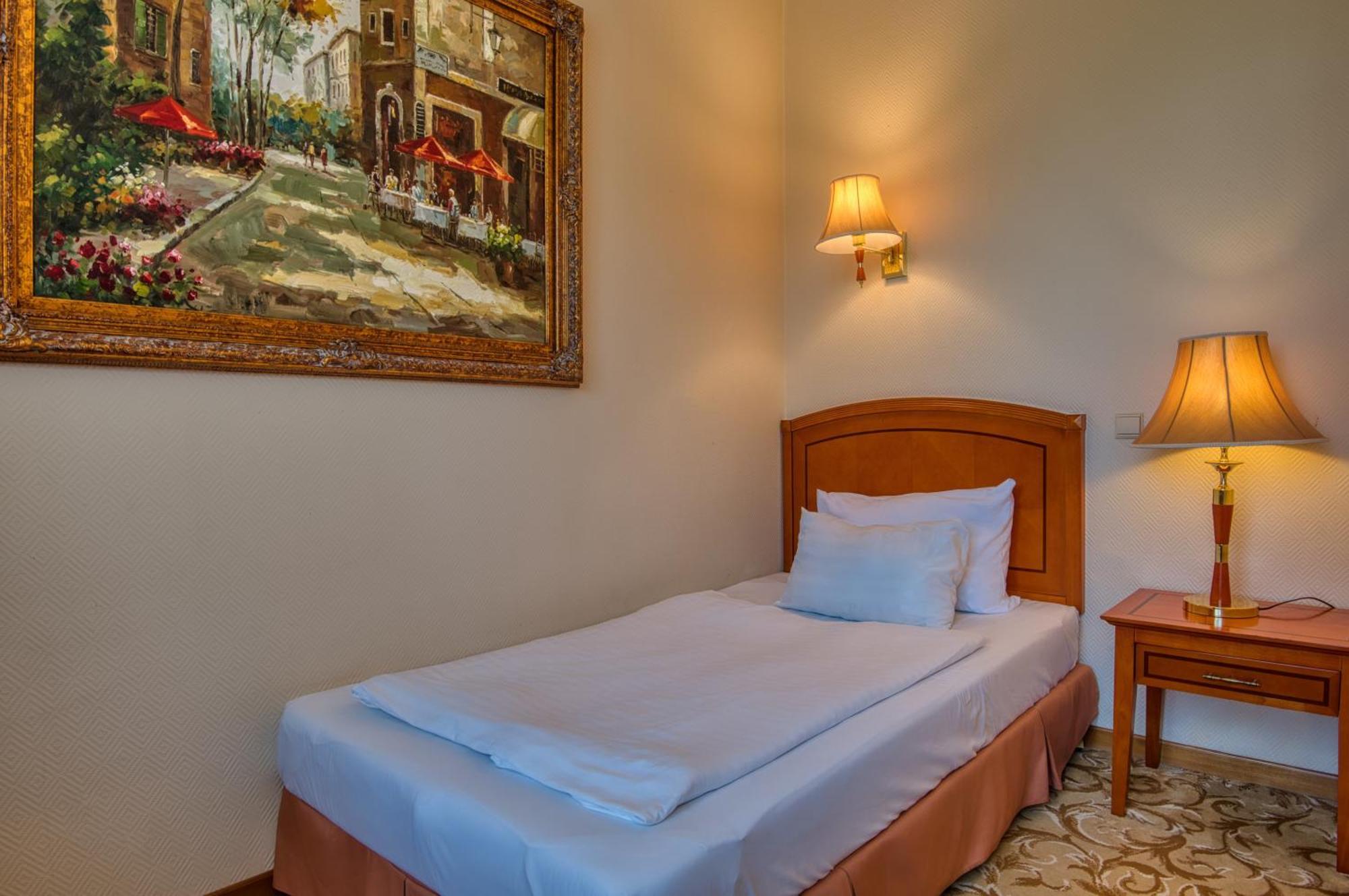 Hotel Bellevue Esztergom Phòng bức ảnh
