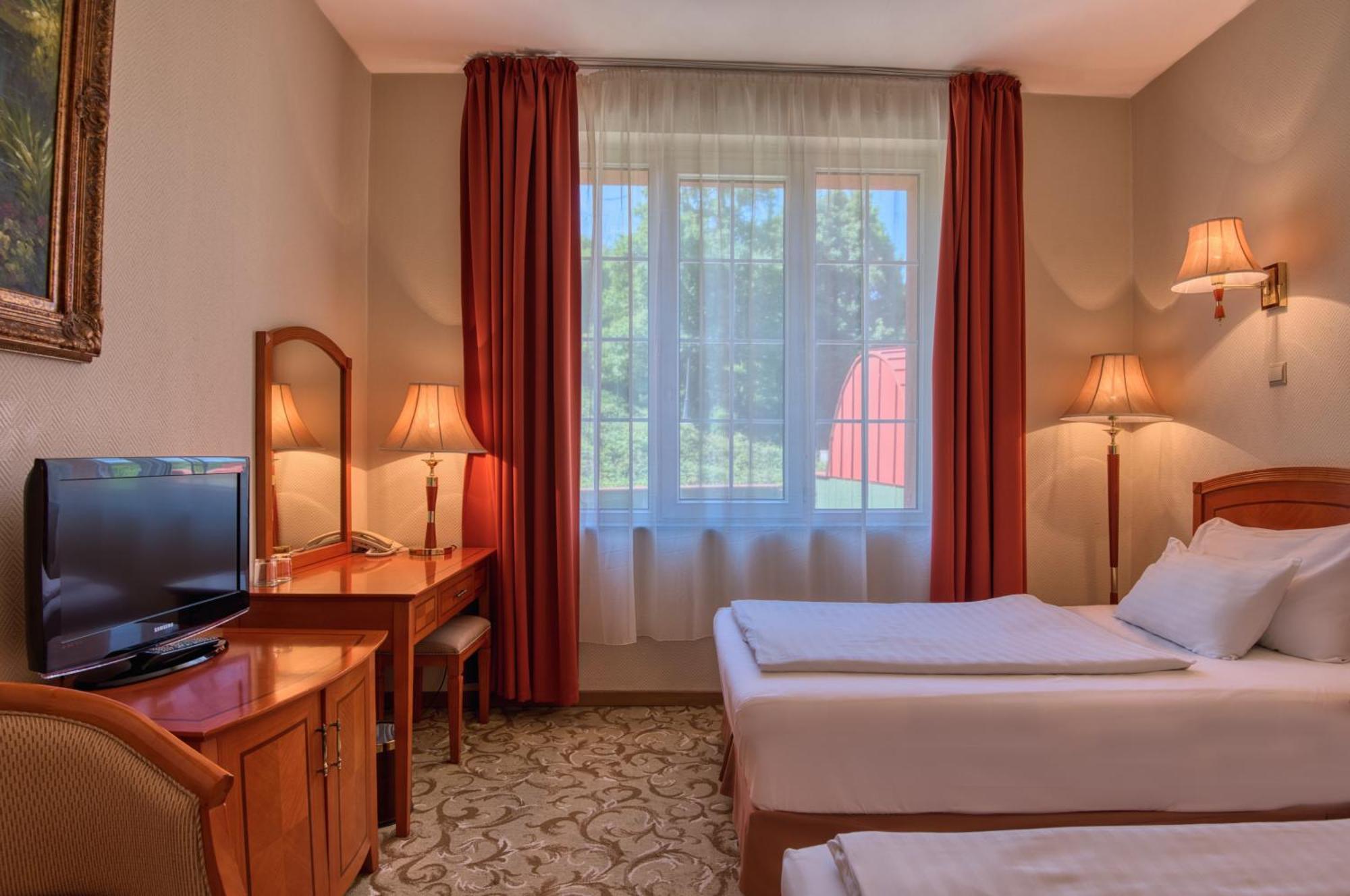 Hotel Bellevue Esztergom Ngoại thất bức ảnh