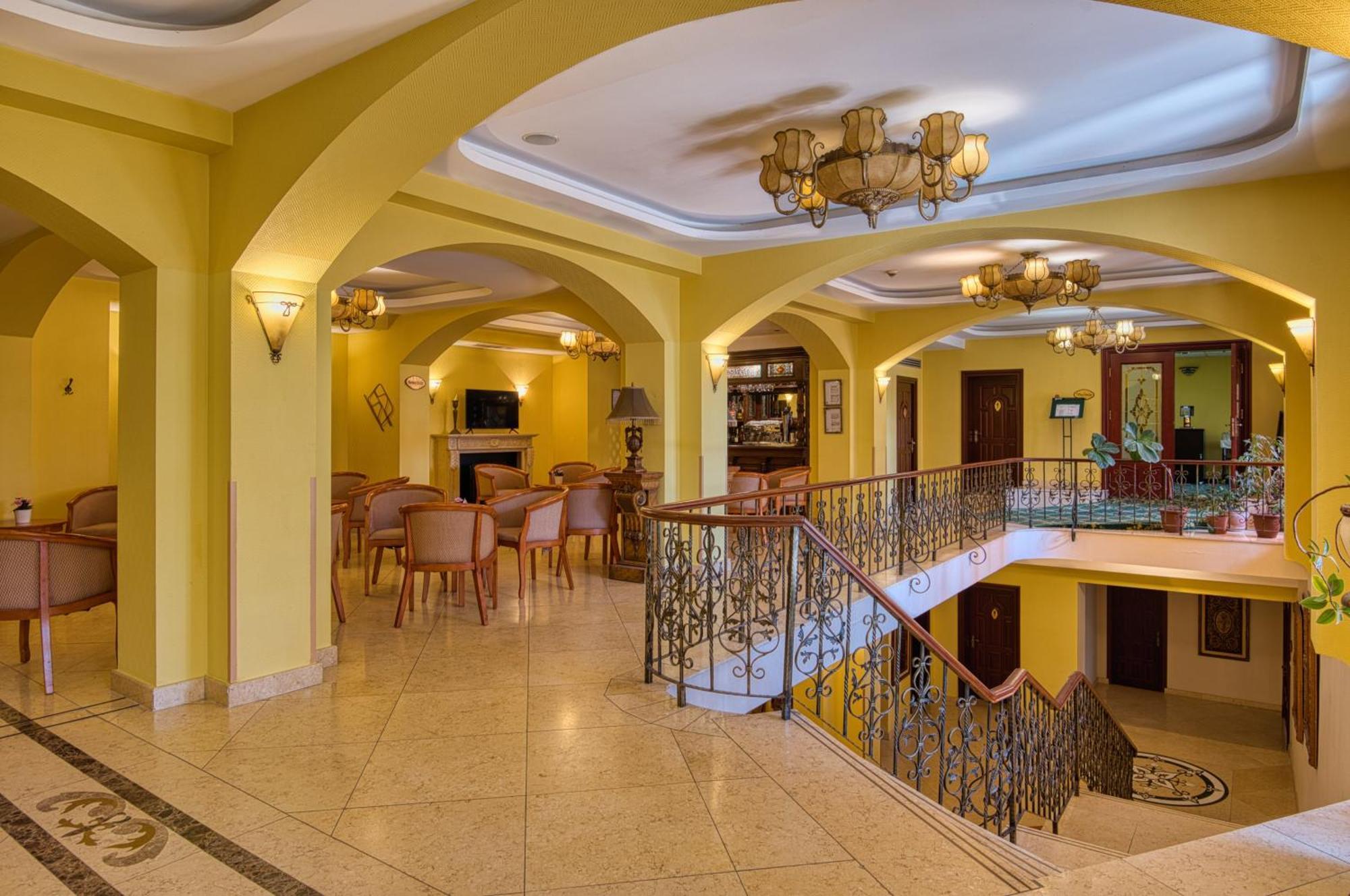 Hotel Bellevue Esztergom Ngoại thất bức ảnh