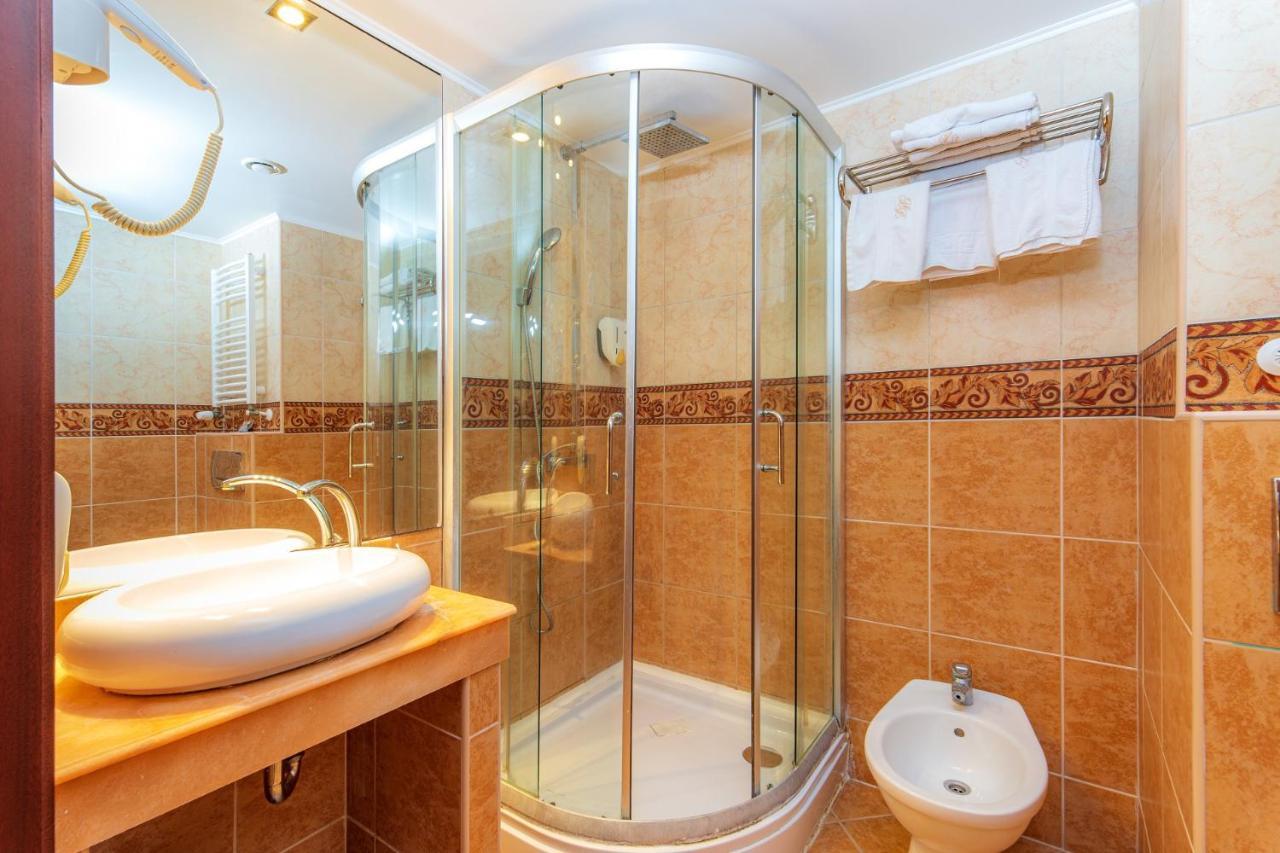 Hotel Bellevue Esztergom Ngoại thất bức ảnh